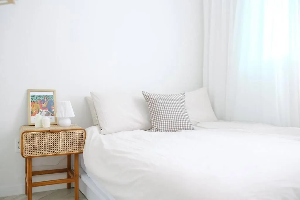Apartamento Brick House / Hongik Station 10Min Seúl