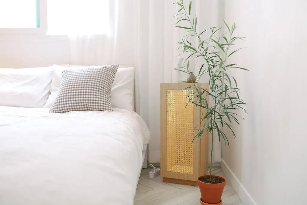 Apartamento Brick House / Hongik Station 10Min Seúl