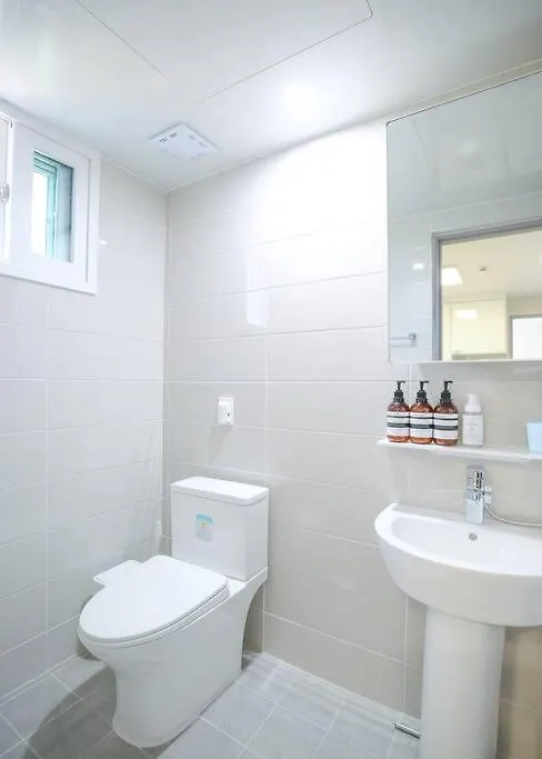 Apartamento Brick House / Hongik Station 10Min Seúl