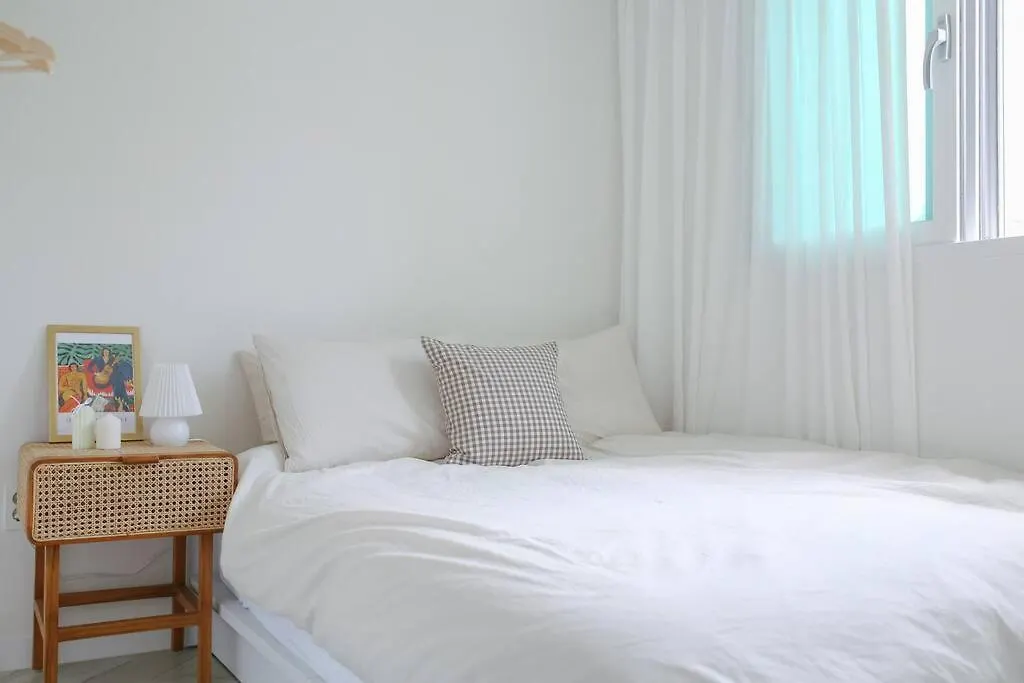 Apartamento Brick House / Hongik Station 10Min Seúl